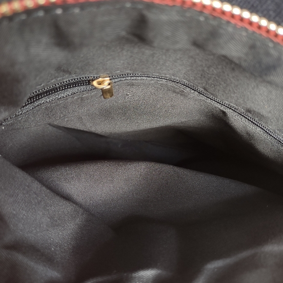 Red Crossbody purse - Picture 4 of 5